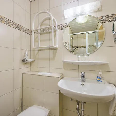 בית הארחה Haus Kieferneck וילינגן