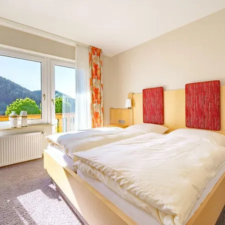 Haus Kieferneck בית הארחה